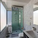 Pool & Sea Oporto Проживание в семье *