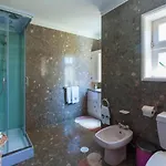 Pool & Sea Oporto Проживание в семье Эшпинью