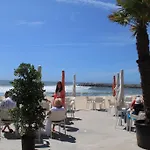 Проживание в семье Pool & Sea Oporto *