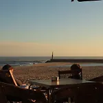 Pool & Sea Oporto Эшпинью