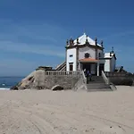 Проживание в семье Pool & Sea Oporto