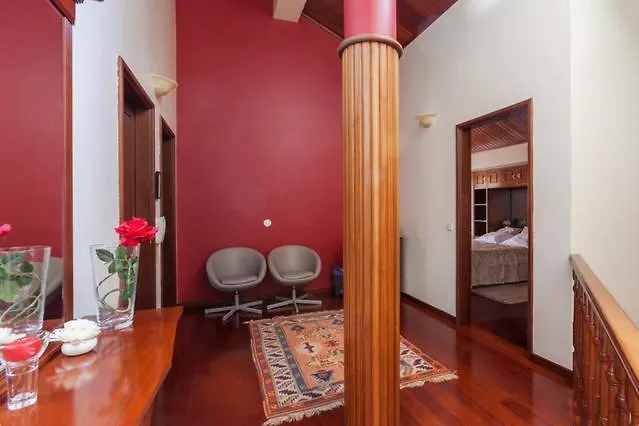 בית אירוח Pool & Sea Oporto אספיניו