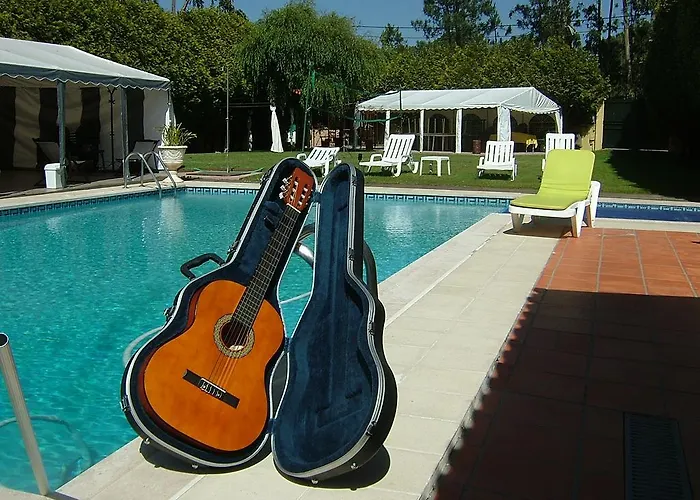 Pool & Sea Oporto בית אירוח